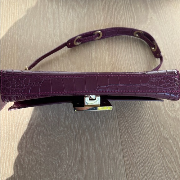 JIMMY CHOO RIVER SMALL SHOULDER BAG PLUM CROC-EMBOSSED LEATHER - Picture 7 of 11